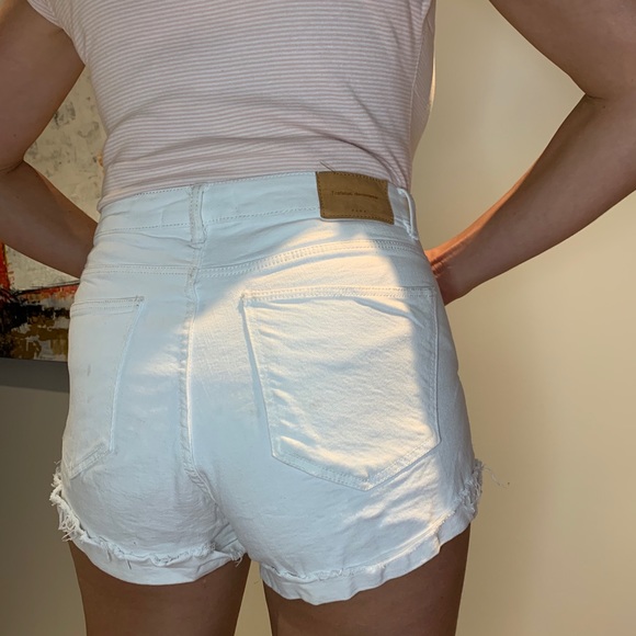 White Jeans Shorts - Picture 2 of 5